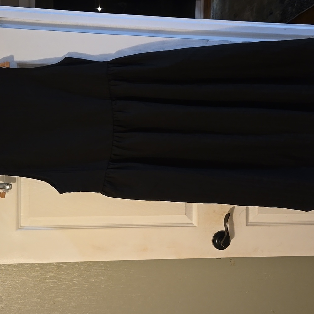 BloomChic Black High Low Lightweight Dress - Picture 2 of 3